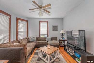 1325 W 17th St, Davenport, IA 52804 - photo 4