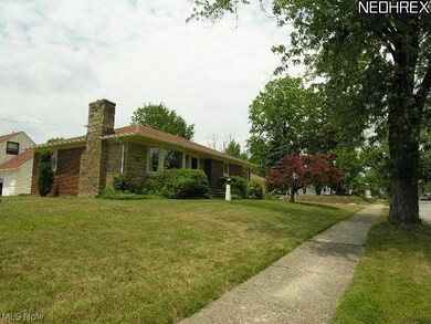 5270 Philip Ave, Maple Heights, OH 44137 - photo 2