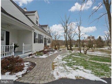 110 Croton Ct, Spring City, PA 19475 - photo 3