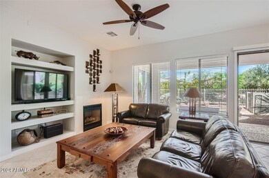 5028 E ROBIN LN - Web Quality - 005 - 07