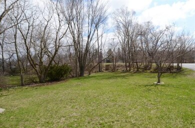 198 S Rutland Ave, Brooklyn, WI 53521 - photo 3