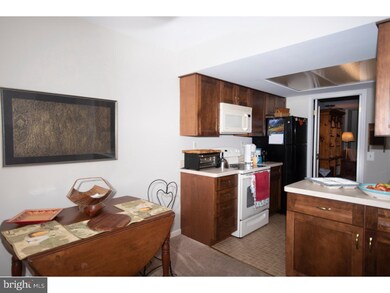 1302 Putnam Blvd unit 42, Wallingford, PA 19086 - photo 4