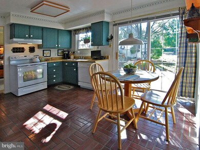 182 Commonwealth Dr, Newtown, PA 18940 - photo 6