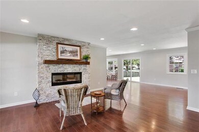 Open floor plan at it's finest.  Great flow betwee