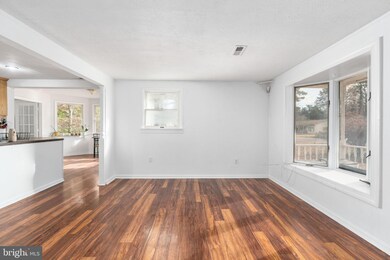 344 Monroe Dr, Colonial Beach, VA 22443 - photo 3