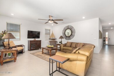Large Living Room/Great Room