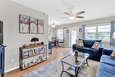 32 Pine Arbor Ln unit 205, Vero Beach, FL 32962 - photo 5