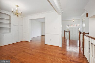 6893 Mclean Province Cir, Falls Church, VA 22043 - photo 2