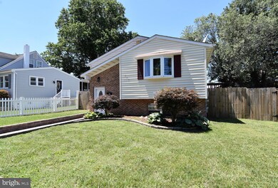 202 Glen Rd, Pasadena, MD 21122 - photo 2