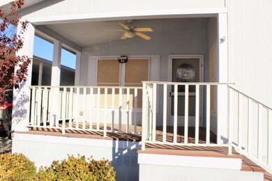 CHARMING COVERED PORCH FOR MORNING COFFEE! , CFAN