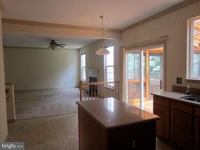 15469 Ambergate Dr, Woodbridge, VA 22193 - photo 7