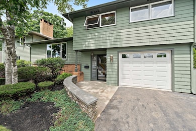 108 Bradford Rd, Braintree, MA 02184 - photo 3