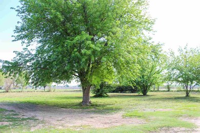 8329 N Ridge Rd, Valley Center, KS 67147 - photo 3