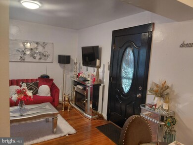 2561 Colebrooke Dr, Temple Hills, MD 20748 - photo 3