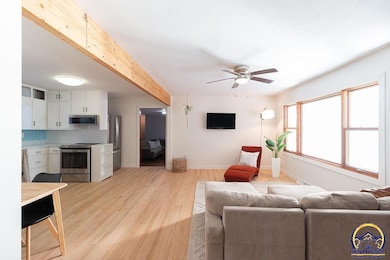 1051 N Franklin St, Auburn, KS 66402 - photo 3