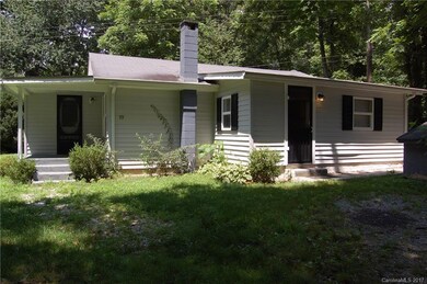 Main house with 956 sf