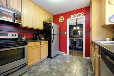 2209 55th St, Des Moines, IA 50310 - photo 6