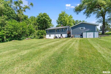 2705 W 47th St, Davenport, IA 52806 - photo 4