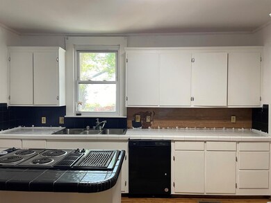 521 Live Oak Ave, Kingstree, SC 29556 - photo 5