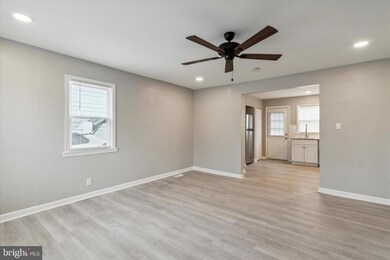 118 E Park Ave, Lindenwold, NJ 08021 - photo 6