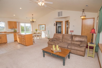 516 E Norma Lee Ave, Medical Lake, WA 99022 - photo 3