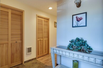 9-web-or-mls-57057 Abbot House Lane-9