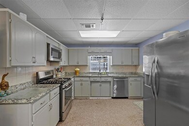 1152 W Lake Dr, Weatherford, TX 76087 - photo 6