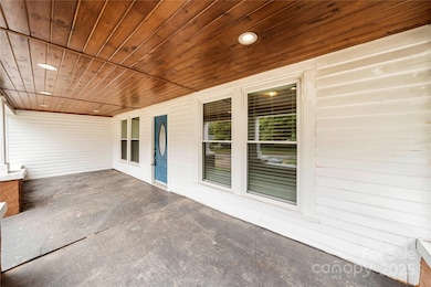 215 W D St, Newton, NC 28658 - photo 5