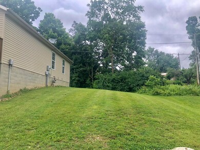 559 Edgewater Beach Blvd, Thornville, OH 43076 - photo 3