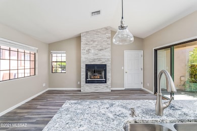 5257NAdobeCir-4