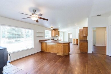 3023 New Hope Rd, Grants Pass, OR 97527 - photo 6