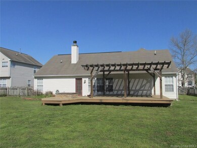 Large covered Deck w/firepit