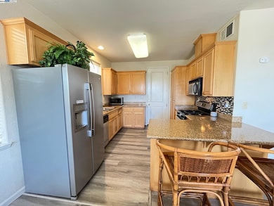 769 Bartlett Ave, Hayward, CA 94541 - photo 3