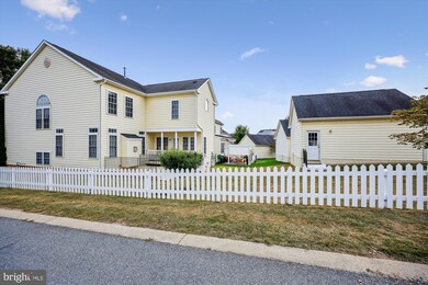 23104 Cypress Spring Cir, Clarksburg, MD 20871 - photo 5