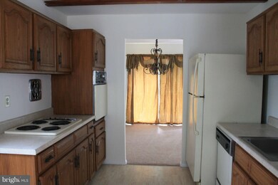 6843 Trexler Rd, Lanham, MD 20706 - photo 7