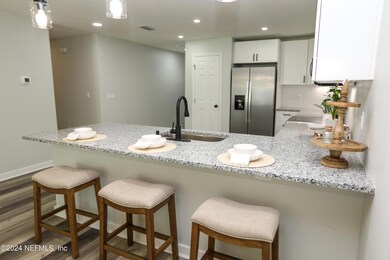 1243 Pangola Dr, Jacksonville, FL 32205 - photo 6