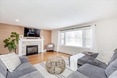 130 Chapman St, Dracut, MA 01826 - photo 2