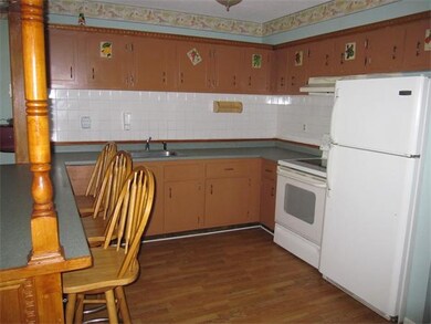 49 Windsor Dr unit 210, Holliston, MA 01746 - photo 4