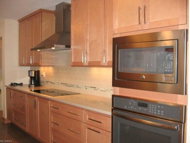 New Stainless Steel Appliances & Quartz Counter To