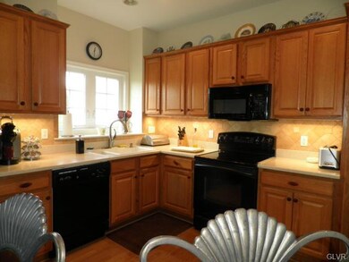 2697 Terrwood Dr W unit 150, Macungie, PA 18062 - photo 6