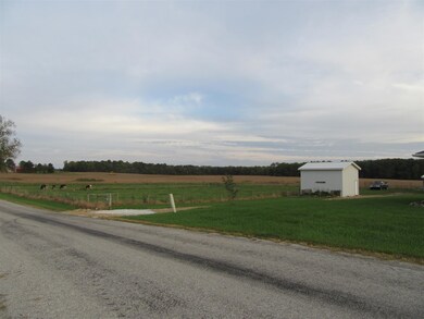 651 E 950 S, La Fontaine, IN 46940 - photo 2