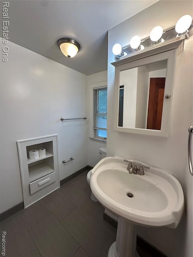 122 W Houstonia Ave, Royal Oak, MI 48073 - photo 7