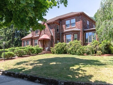 206 Crosby St, Arlington, MA 02474 - photo 4