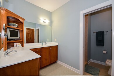 2011 N President St, Wheaton, IL 60187 - photo 7