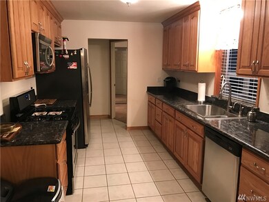 8025 Xavier Way, Everett, WA 98203 - photo 5