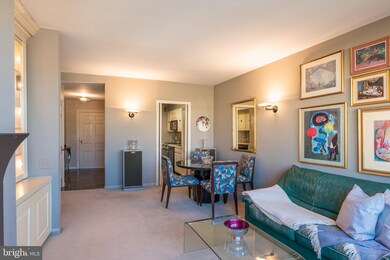 Watergate South unit 1510, Washington, DC 20037 - photo 4