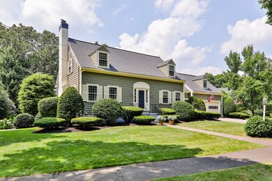 53 Whitelawn Ave, Milton, MA 02186 - photo 2