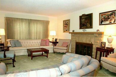 6552 Colby Ave, Windsor Heights, IA 50324 - photo 3