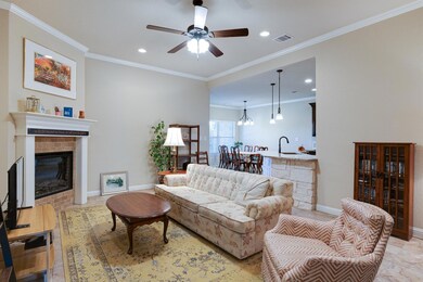 509 Landry Ct, Granbury, TX 76049 - photo 2