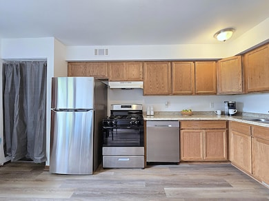 1522 Big Bend Rd unit G, Waukesha, WI 53189 - photo 6